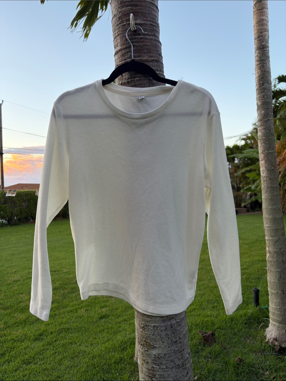 Uniqlo Long-Sleeve Fleece Crew Neck Top - Cream White